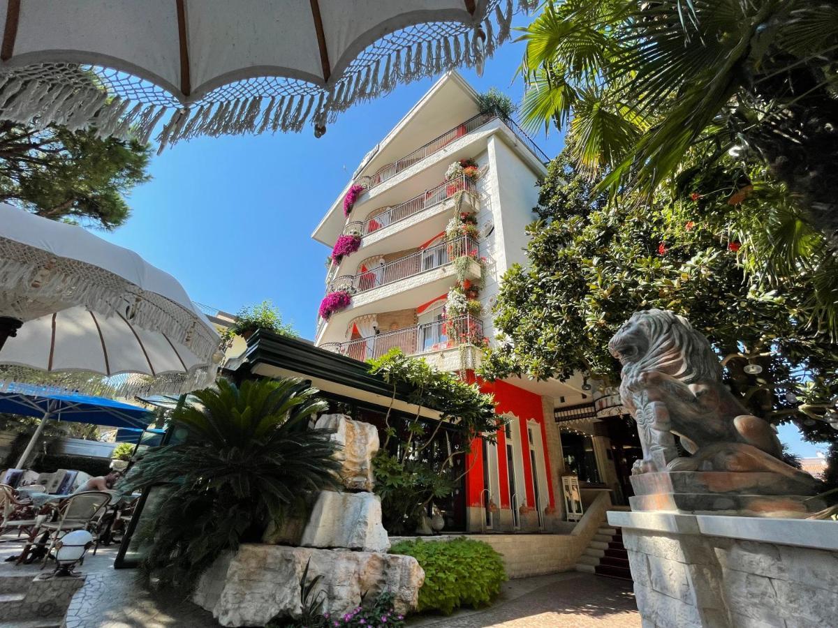 Milton Boutique Hotel - Adults Only Lido di Jesolo Exterior photo