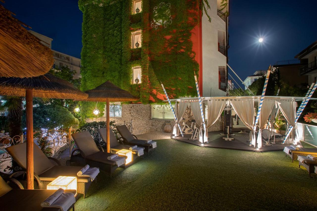 Milton Boutique Hotel - Adults Only Lido di Jesolo Exterior photo