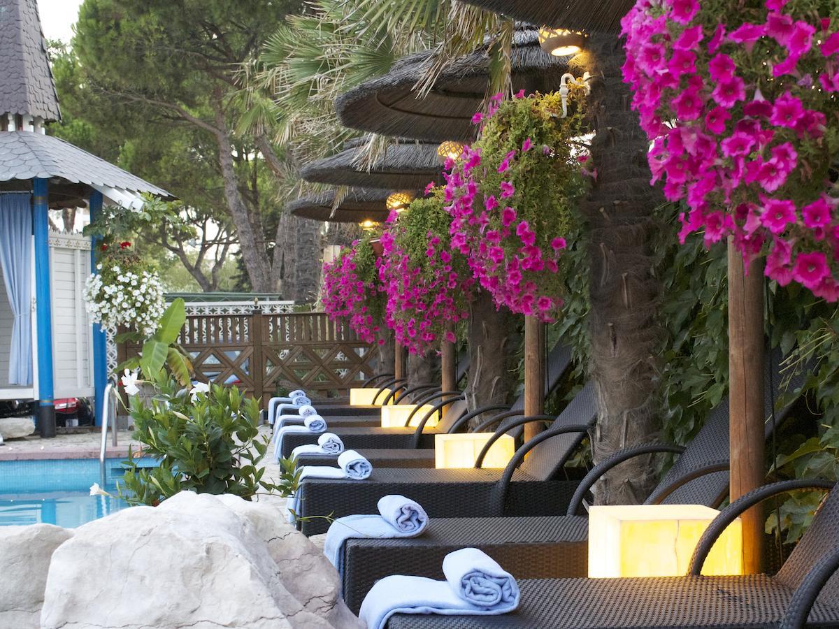 Milton Boutique Hotel - Adults Only Lido di Jesolo Exterior photo